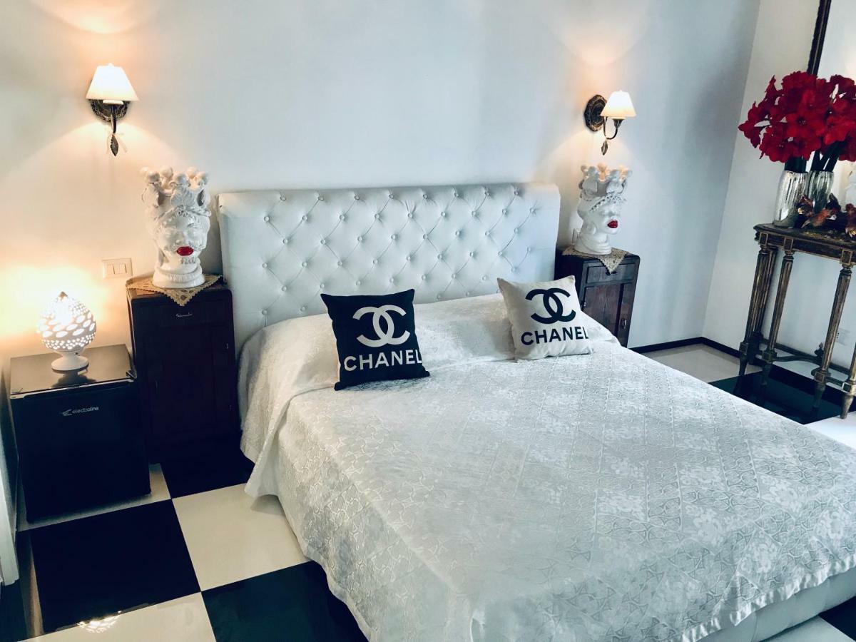 B&B Dell'Orologio Акуавива-делле-Фонти Экстерьер фото